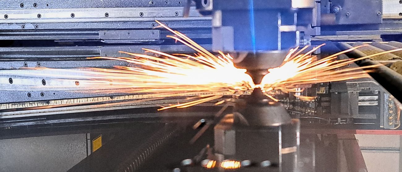 Con questa tecnologia garantiamo velocità e precisione nel taglio laser (1)